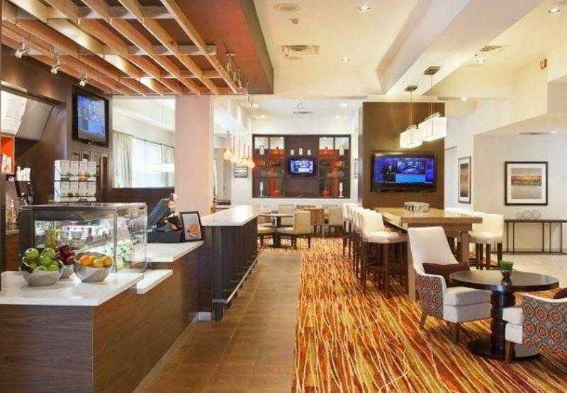 Hotel Courtyard By Marriott Pueblo Esterno foto