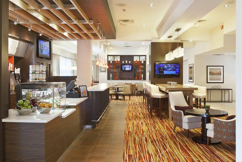 Hotel Courtyard By Marriott Pueblo Esterno foto