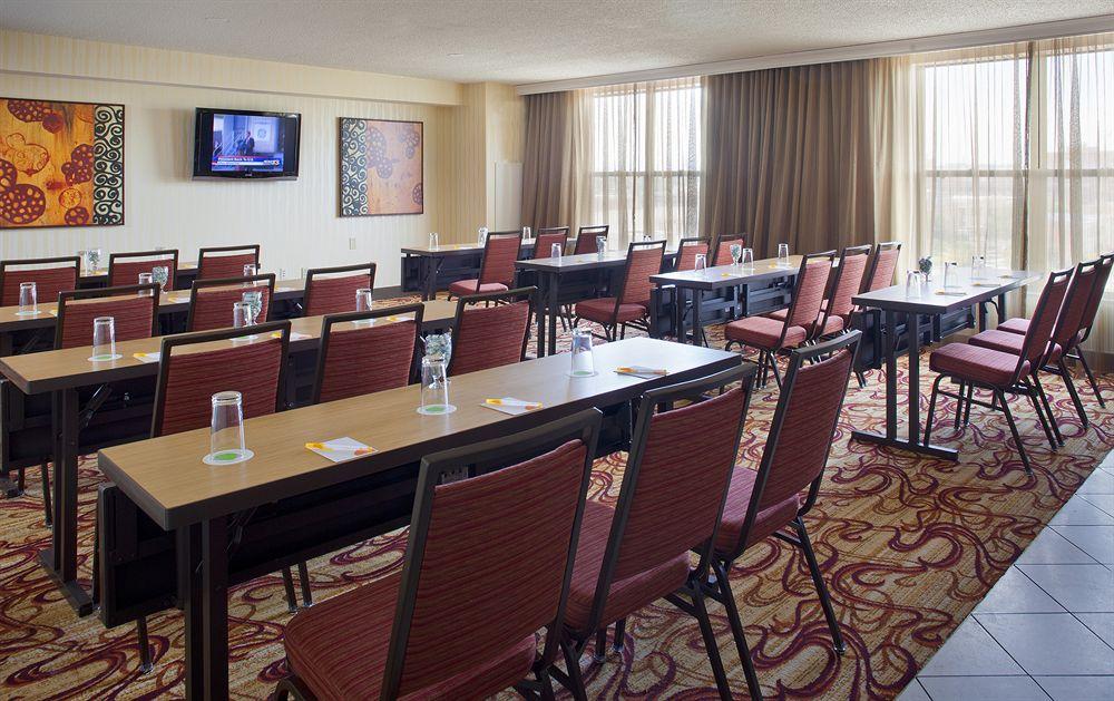 Hotel Courtyard By Marriott Pueblo Esterno foto