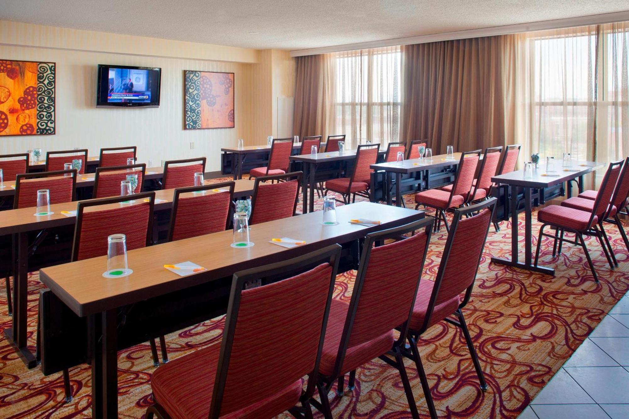 Hotel Courtyard By Marriott Pueblo Esterno foto