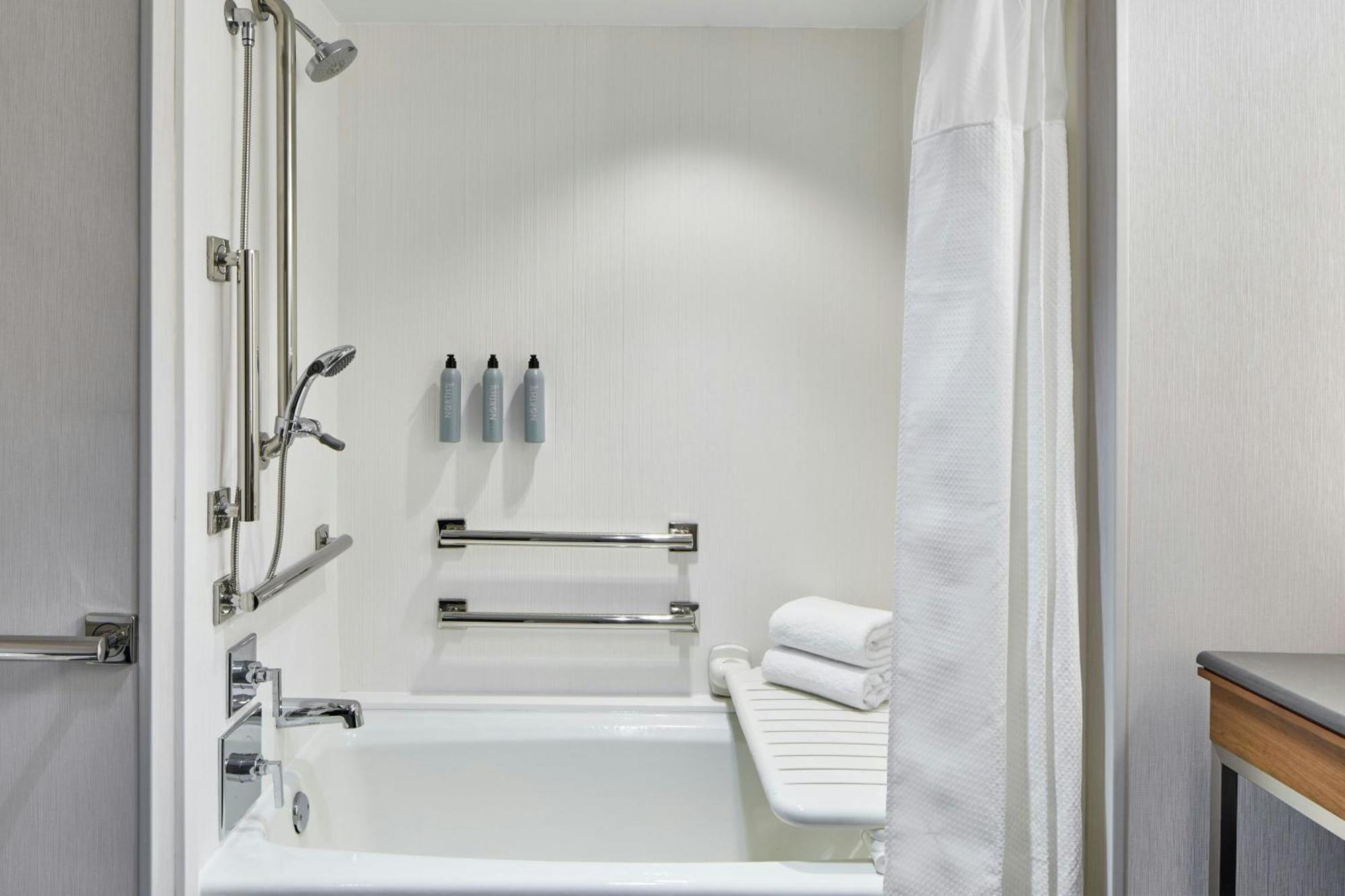 Hotel Courtyard By Marriott Pueblo Esterno foto