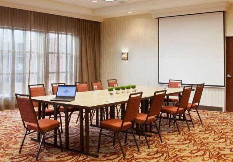 Hotel Courtyard By Marriott Pueblo Esterno foto
