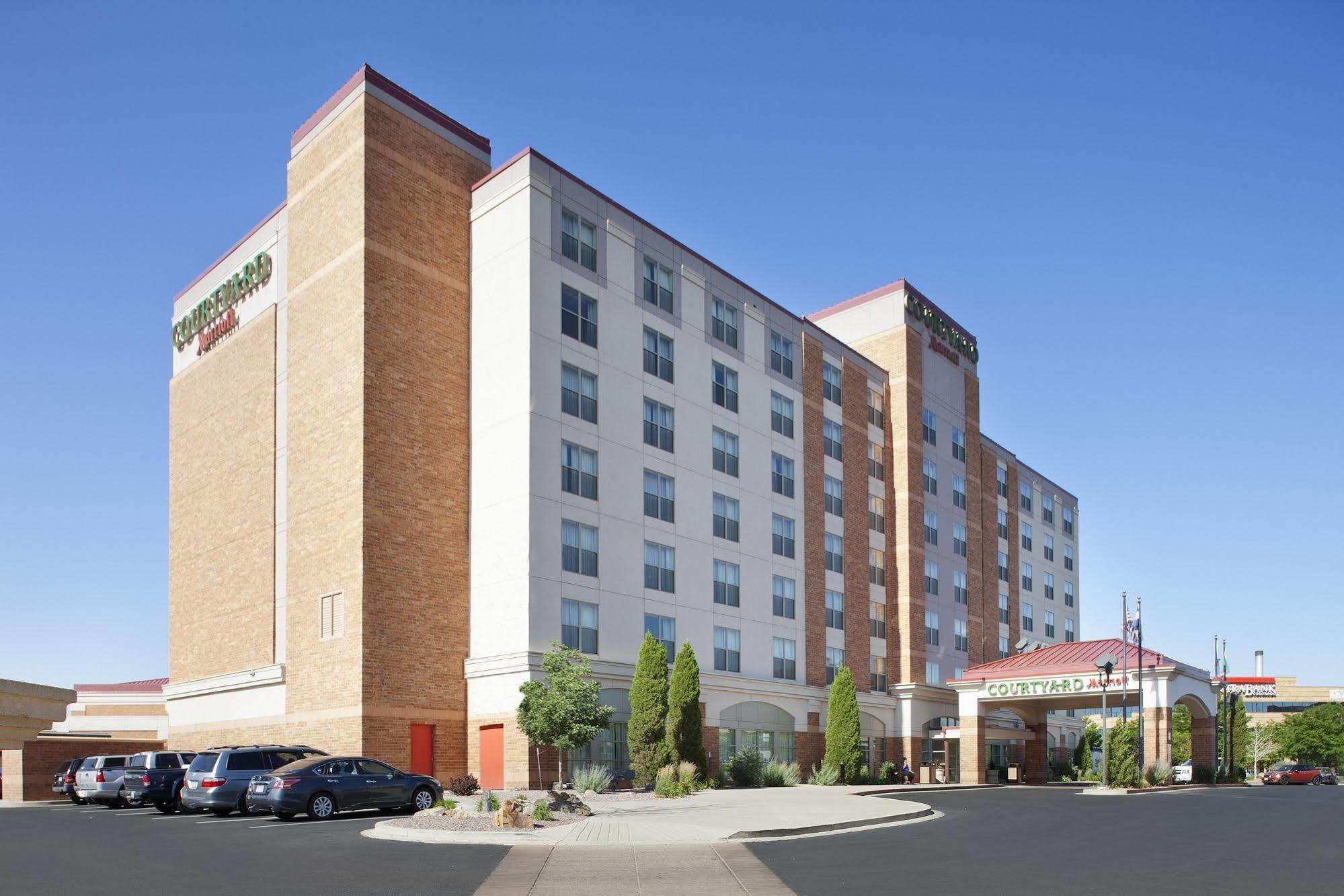 Hotel Courtyard By Marriott Pueblo Esterno foto